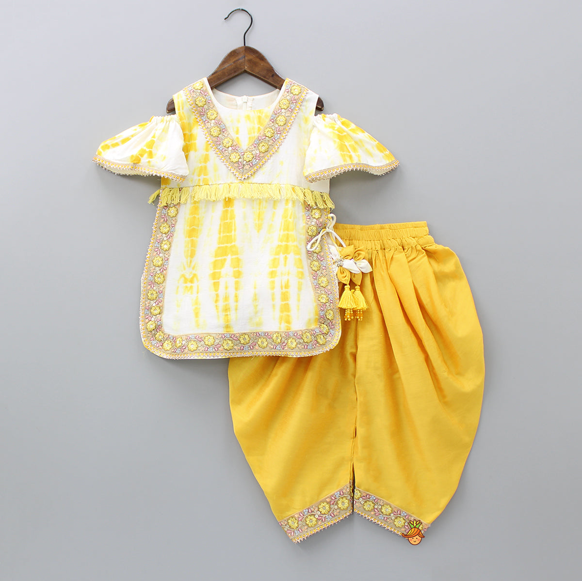 Cold Shoulder Sleeves XXL Ethnic Kurti in Siliguri - Dealers, Manufacturers  & Suppliers - Justdial
